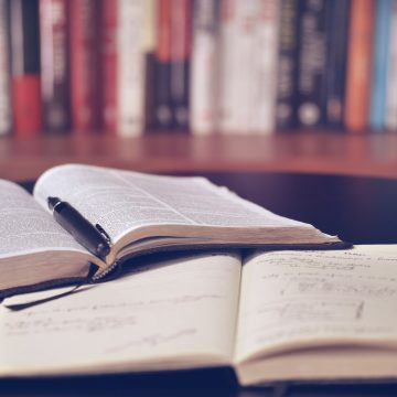 What is a Hybrid Publisher