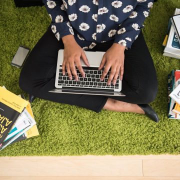 What is a traditional publisher How is it different than a hybrid publisher